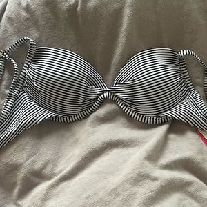 Push up bikini top black and white striped
